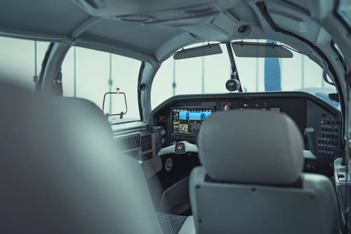 Upgrade aircraft Mooney M20J-201