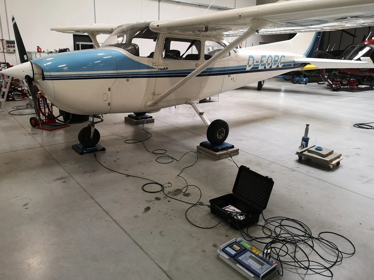 Upgrade Cessna F172N Skyhawk