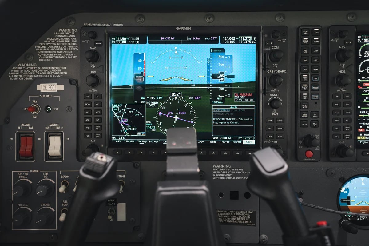 OK-POD - Cessna Avionics Display w call sign